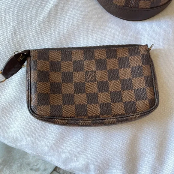 Authentic Louis Vuitton Damier Ebene Bucket Marais Shoulder Bag Purse Brown - Picture 14 of 16